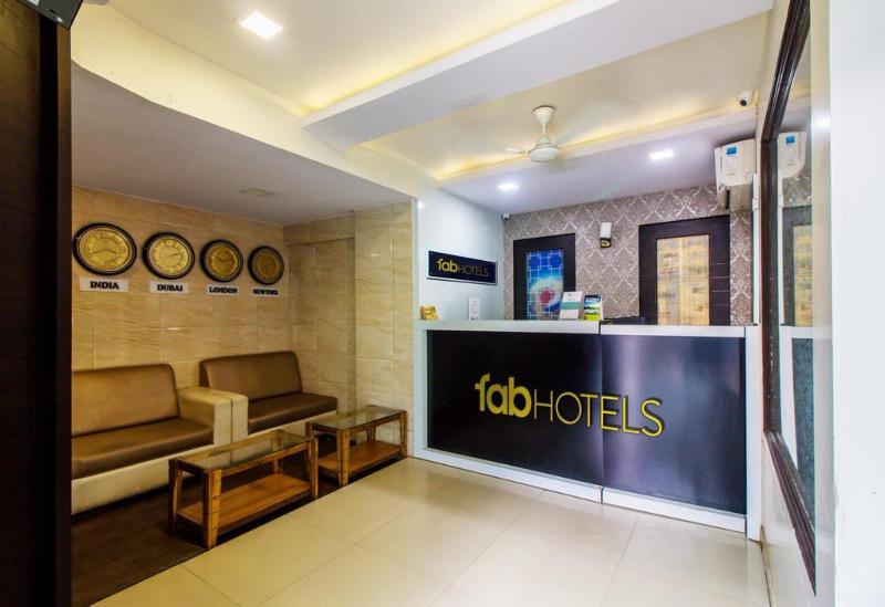 Fabexpress Time Square Hotel ธาเน ภายนอก รูปภาพ