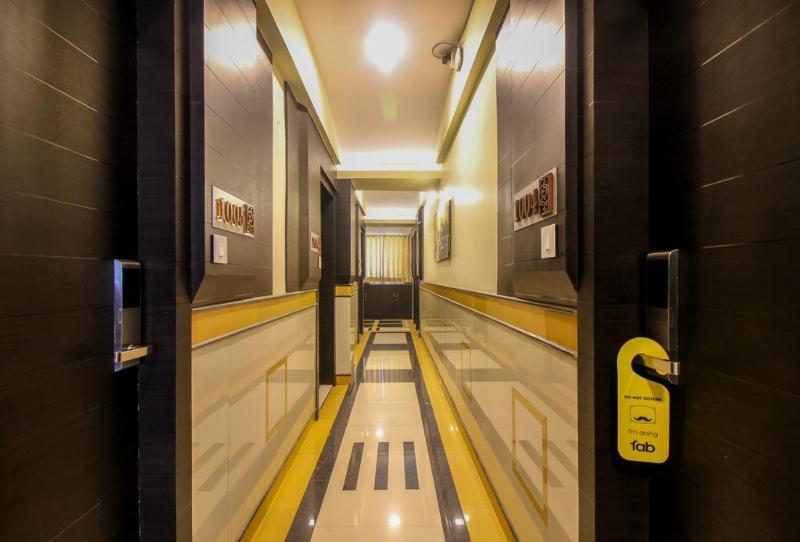 Fabexpress Time Square Hotel ธาเน ภายนอก รูปภาพ