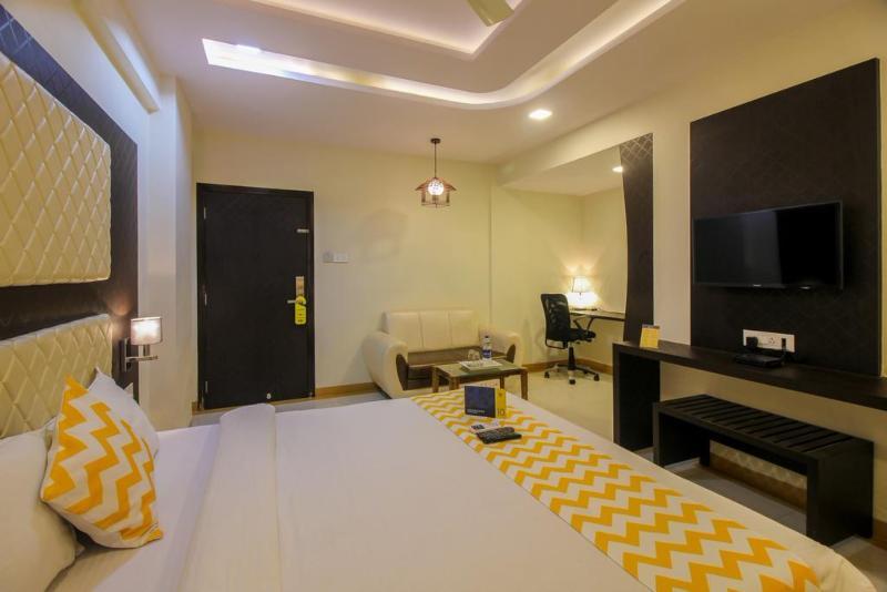 Fabexpress Time Square Hotel ธาเน ภายนอก รูปภาพ