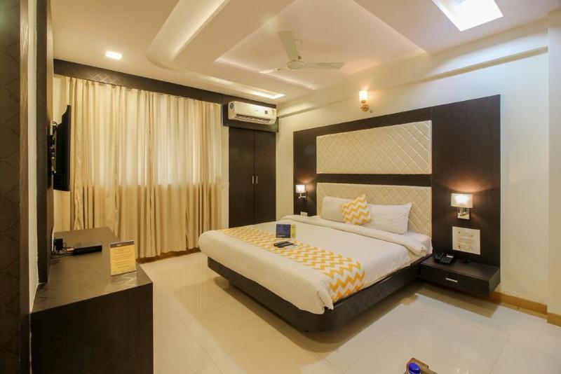 Fabexpress Time Square Hotel ธาเน ภายนอก รูปภาพ