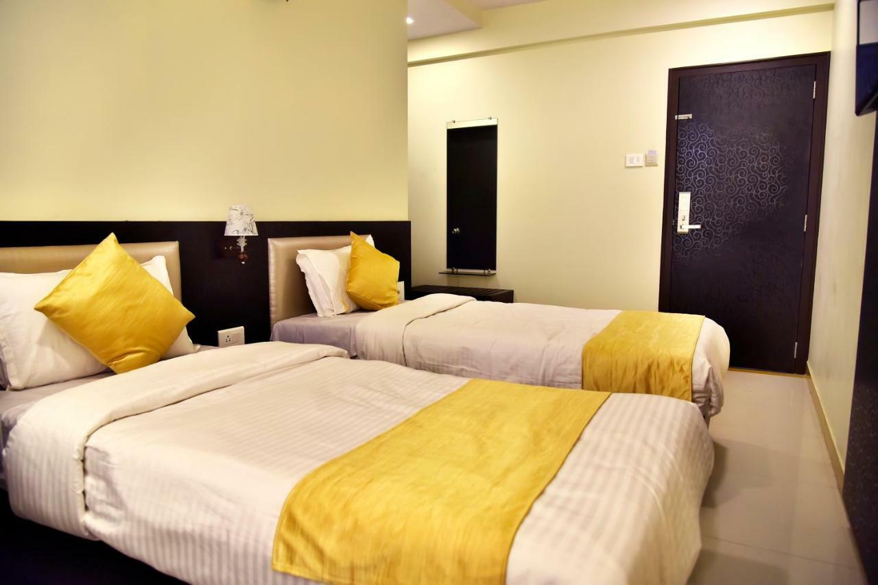 Fabexpress Time Square Hotel ธาเน ภายนอก รูปภาพ